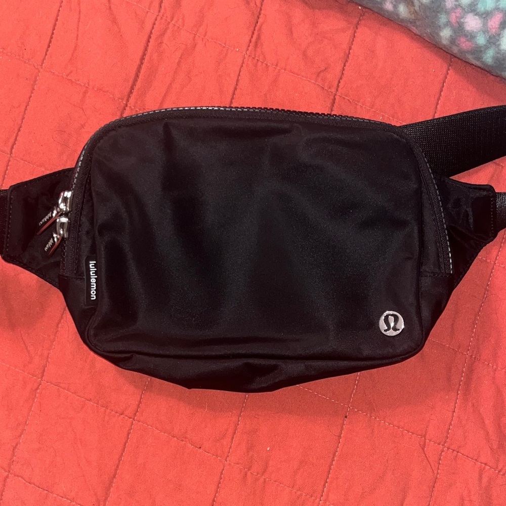 lululemon athletica Black Belt Bag